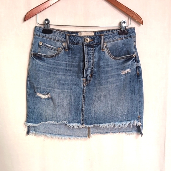 Band of Gypsies Dresses & Skirts - Band of Gypsies Ella Frayed Distressed Denim Mini Skirt Button Fly Size 27